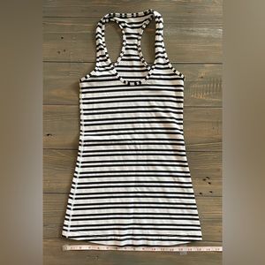 Lululemon Size 0 / 2 Tank Top.. Great condition.